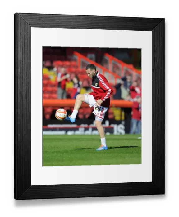 Framed Print : Bristol City vs Swindon Town: Martin Paterson in Action at Ashton Gate, 2014