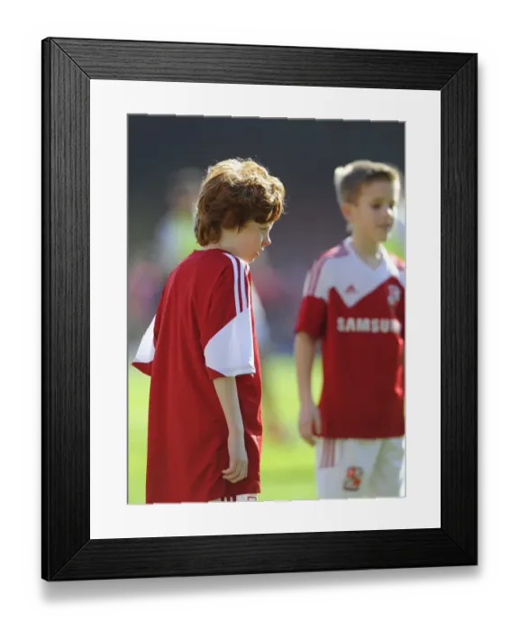 Framed Print : Bristol City vs Swindon Town Rivalry: Sky Bet League One Clash at Ashton Gate, March 15, 2014 - Football Image (Bristol City v Swindon Town) Framed Print : Bristol City vs Swindon Town Rivalry: Sky Bet League One Clash at Ashton Gate, March 15, 2014 - Football Image (Bristol City v Swindon Town)