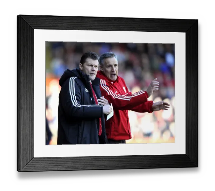 Framed Print : Steve Cotterill and John Pemberton of Bristol City: Pre-Match Huddle vs Swindon Town, March 2014 Framed Print : Steve Cotterill and John Pemberton of Bristol City: Pre-Match Huddle vs Swindon Town, March 2014
