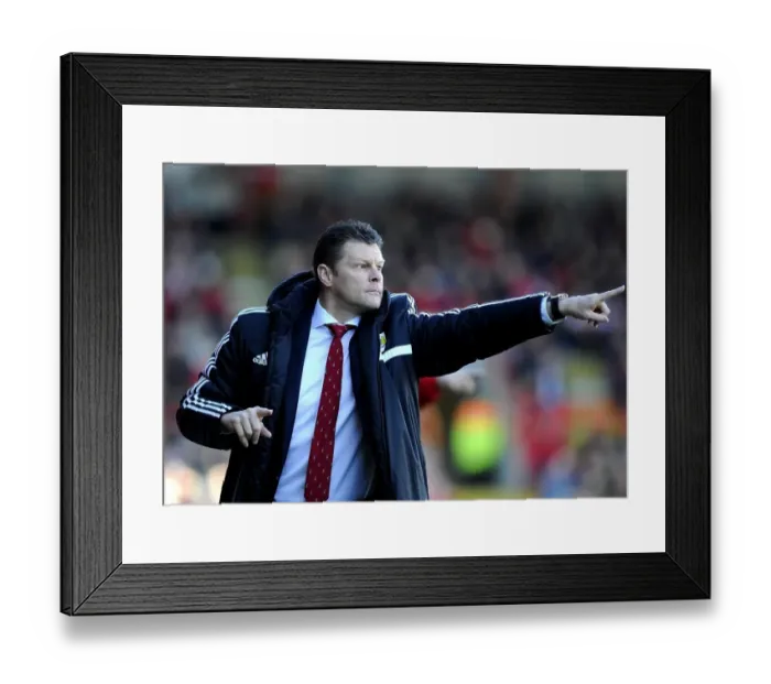 Framed Print : Steve Cotterill Leads Bristol City Against Swindon Town in Sky Bet League One, March 2014 - Football Match Framed Print : Steve Cotterill Leads Bristol City Against Swindon Town in Sky Bet League One, March 2014 - Football Match