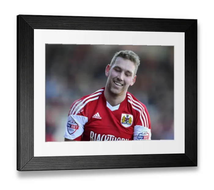 Framed Print : Scott Wagstaff in Action: Bristol City vs Swindon Town, Sky Bet League One, 2014