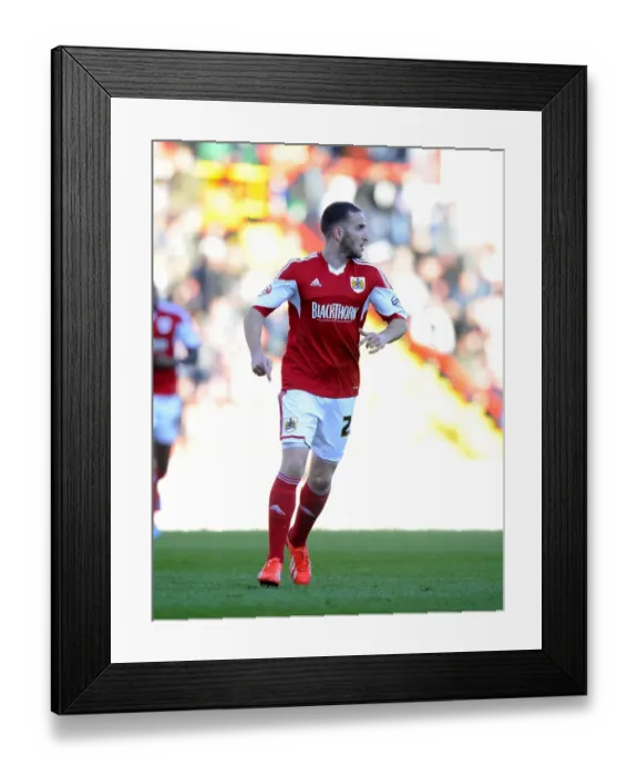 Framed Print : Martin Paterson in Action: Bristol City vs Swindon Town (2014) Framed Print : Martin Paterson in Action: Bristol City vs Swindon Town (2014)