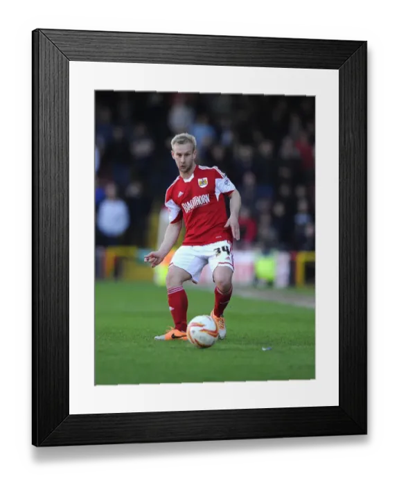 Framed Print : Simon Gillett's Standout Performance: Bristol City vs Swindon Town, 2014 Framed Print : Simon Gillett's Standout Performance: Bristol City vs Swindon Town, 2014