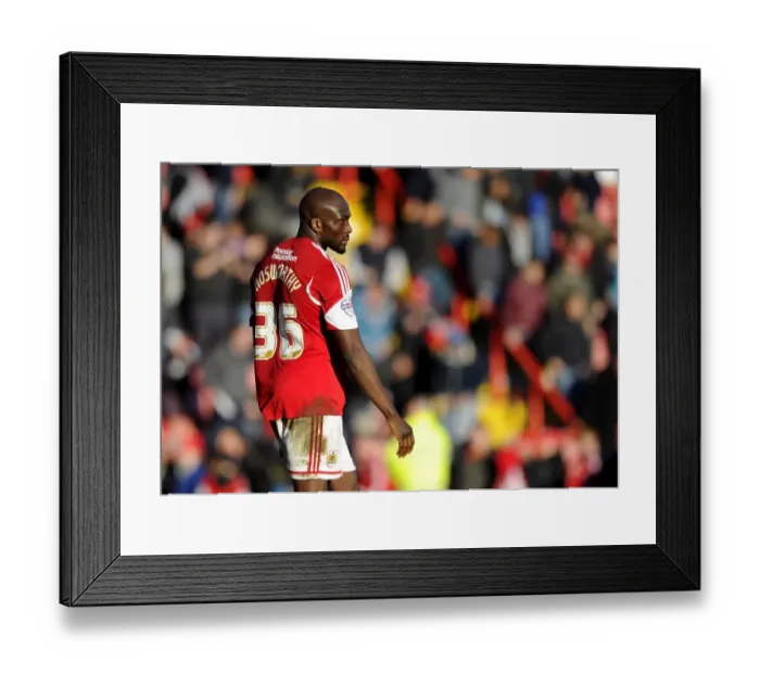 Framed Print : Nyron Nosworthy in Action: Bristol City vs Swindon Town, Sky Bet League One, 2014 Framed Print : Nyron Nosworthy in Action: Bristol City vs Swindon Town, Sky Bet League One, 2014