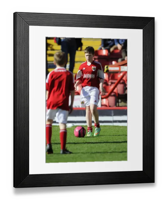 Framed Print : Bristol City vs Swindon Town Rivalry: A Football Clash at Ashton Gate (March 15, 2014) Framed Print : Bristol City vs Swindon Town Rivalry: A Football Clash at Ashton Gate (March 15, 2014)