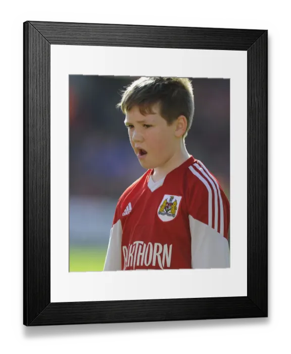 Framed Print : Bristol City vs Swindon Town: League One Showdown at Ashton Gate Framed Print : Bristol City vs Swindon Town: League One Showdown at Ashton Gate