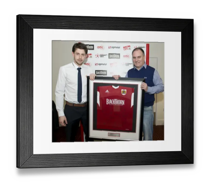 Framed Print : Bristol City vs Swindon Town: Clash in Sky Bet League One (March 15, 2014)