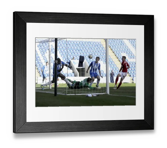 Framed Print : Thrilling Goal: Scott Wagstaff Scores for Bristol City against Colchester United, 2014