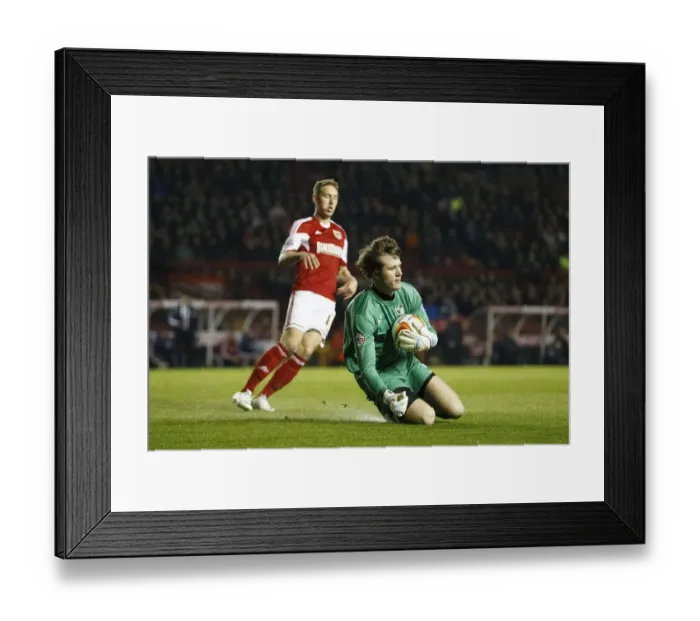Framed Print : Bristol City vs Port Vale: Goalkeeper Sam Johnson Focuses on the Ball, Ashton Gate, 2014 Framed Print : Bristol City vs Port Vale: Goalkeeper Sam Johnson Focuses on the Ball, Ashton Gate, 2014