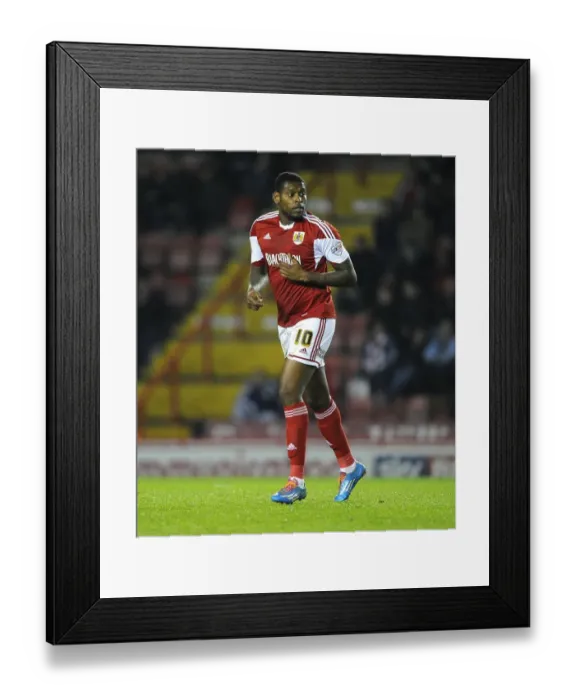 Framed Print : Bristol City's Jay Emmanuel-Thomas in Action Against Swindon Town, Sky Bet League One, Ashton Gate