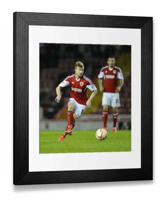 Framed Print : Bristol City's Wade Elliott: Midfield Mastermind in Sky Bet League One Action Framed Print : Bristol City's Wade Elliott: Midfield Mastermind in Sky Bet League One Action