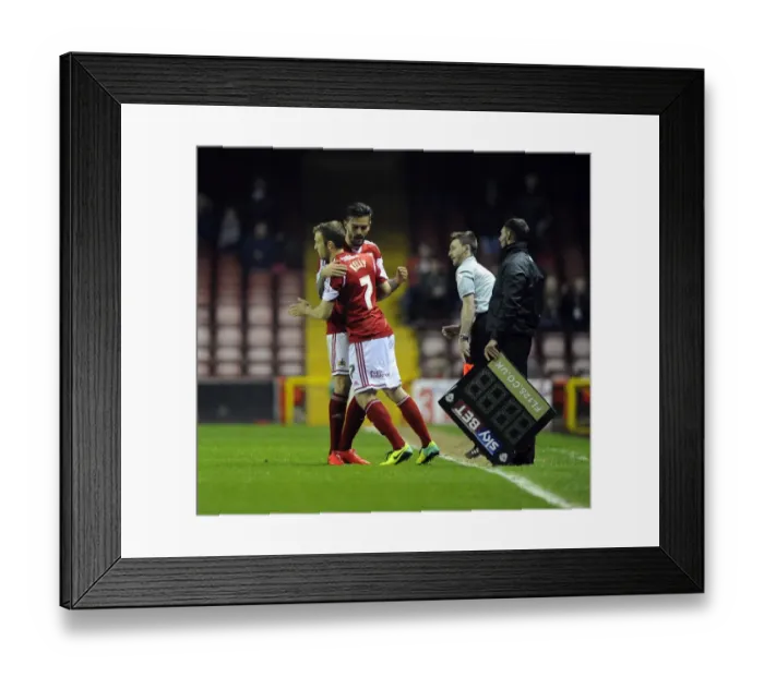Framed Print : Liam Kelly's Return: First Game Back for Bristol City Against Swindon Town in Sky Bet League One Framed Print : Liam Kelly's Return: First Game Back for Bristol City Against Swindon Town in Sky Bet League One
