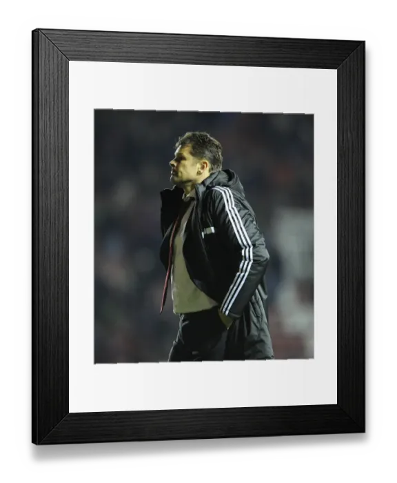 Framed Print : Bristol City vs Swindon Town: A Thrilling March 2015 Clash