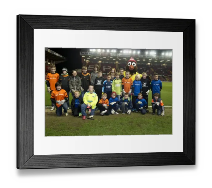 Framed Print : Bristol City vs Swindon Town: Rekindling the Rivalry at Ashton Gate (2014)