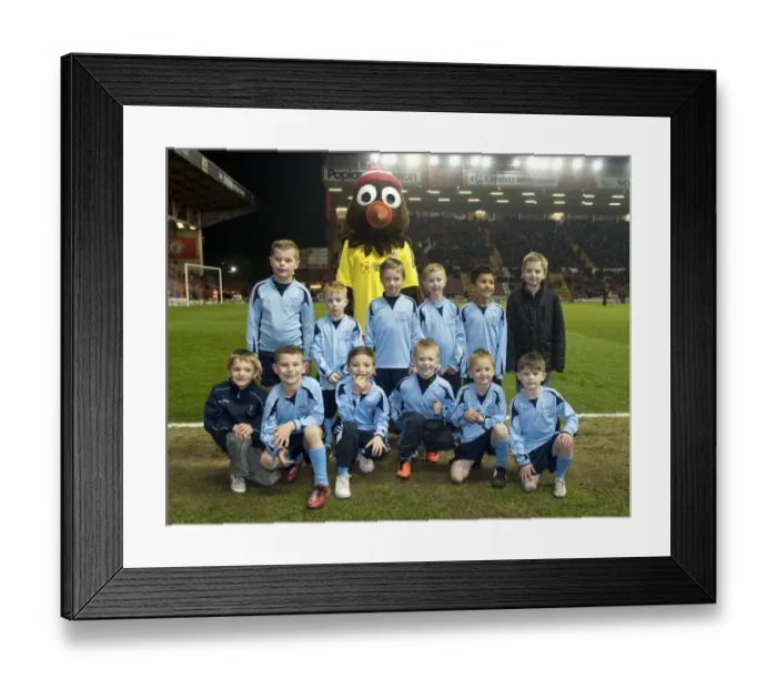 Framed Print : The Thrilling March 2015 Clash: Bristol City vs Swindon Town Framed Print : The Thrilling March 2015 Clash: Bristol City vs Swindon Town