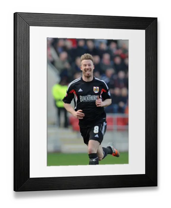 Framed Print : Wade Elliott's Goal Celebration: Rotherham United vs. Bristol City, March 2014
