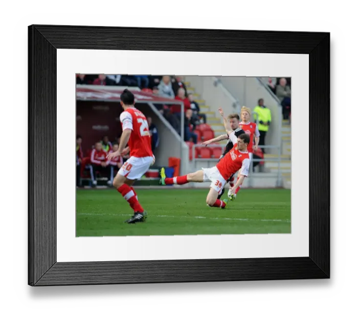 Framed Print : Wade Elliott Scores the Game-Winning Goal for Bristol City against Rotherham United, March 2014 Framed Print : Wade Elliott Scores the Game-Winning Goal for Bristol City against Rotherham United, March 2014