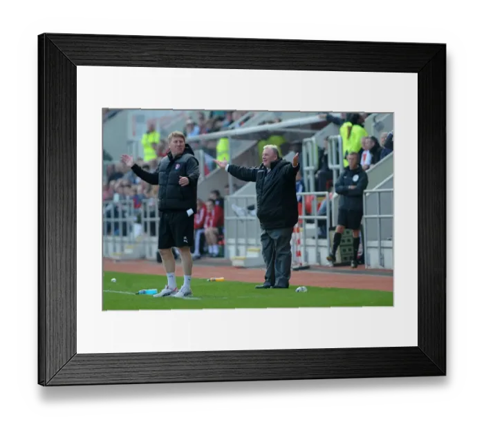 Framed Print : Steve Evans Leads Rotherham United Against Bristol City, 29 / 03 / 2014 Framed Print : Steve Evans Leads Rotherham United Against Bristol City, 29 / 03 / 2014