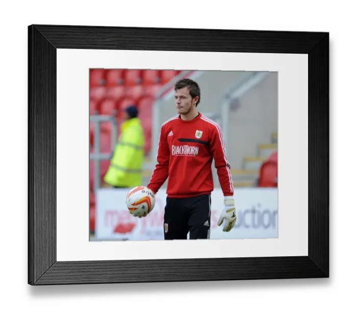 Framed Print : Bristol City's Dave Richards in Action Against Rotherham United, March 2014 Framed Print : Bristol City's Dave Richards in Action Against Rotherham United, March 2014