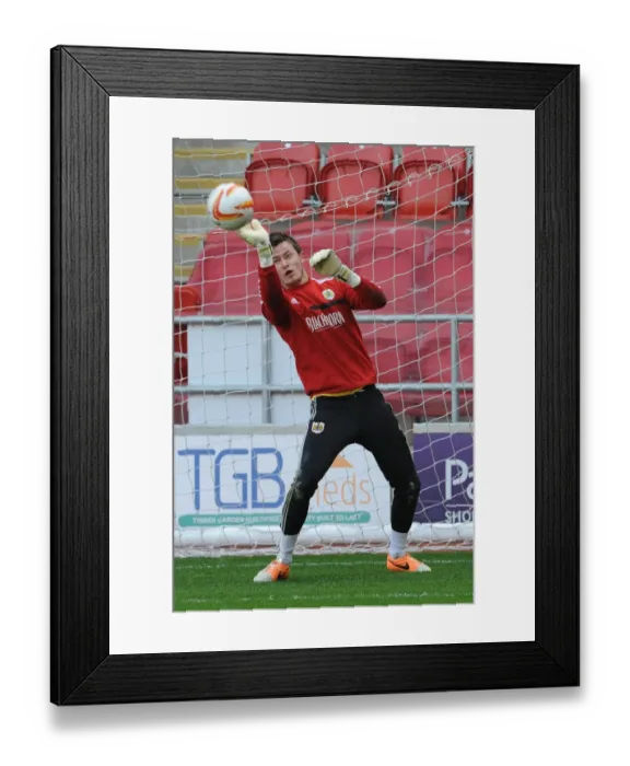 Framed Print : Bristol City's Dave Richards in Action Against Rotherham United, March 2014 Framed Print : Bristol City's Dave Richards in Action Against Rotherham United, March 2014