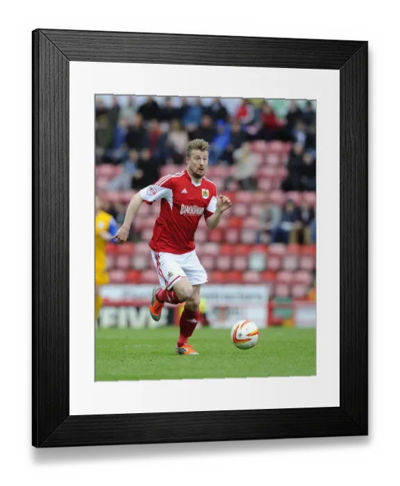 Framed Print : Wade Elliott in Action: Bristol City vs Preston North End, Sky Bet League One, 05-04-2014 Framed Print : Wade Elliott in Action: Bristol City vs Preston North End, Sky Bet League One, 05-04-2014