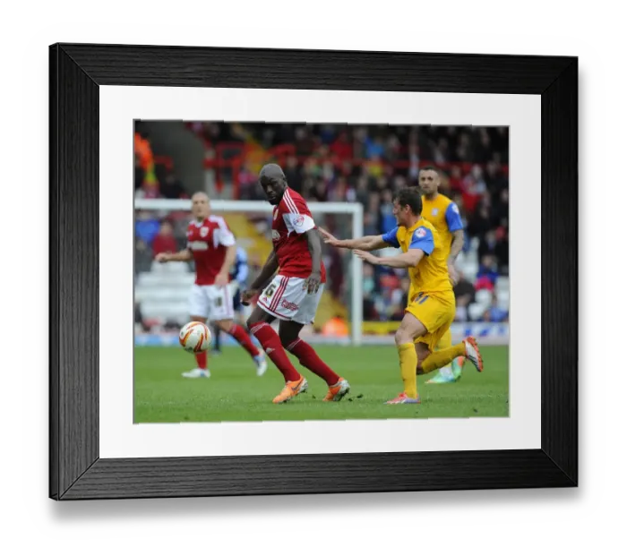 Framed Print : Battling for Supremacy: Nyron Nosworthy vs. Lee Holmes in Bristol City vs. Preston North End Clash