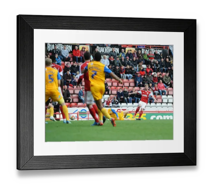Framed Print : Wade Elliott Scores the Equalizer: Bristol City vs. Preston North End, Sky Bet League One, 2014 Framed Print : Wade Elliott Scores the Equalizer: Bristol City vs. Preston North End, Sky Bet League One, 2014
