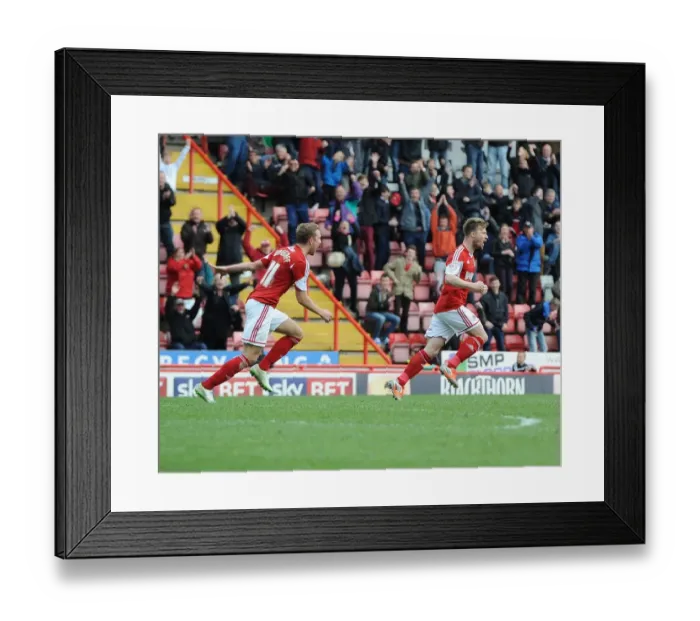 Framed Print : Euphoria Unleashed: Wade Elliott's Thrilling Goal Celebration for Bristol City vs. Preston North End, Sky Bet League One (2014)
