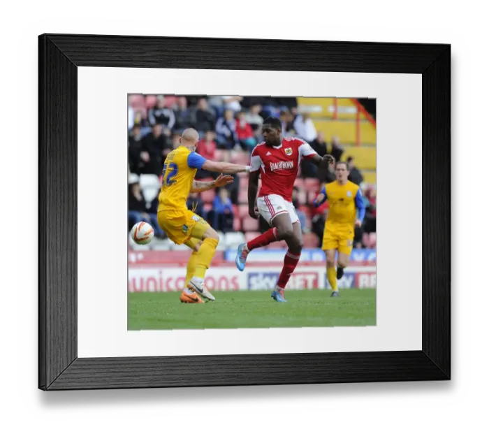 Framed Print : Bristol City's Jay Emmanuel-Thomas Overpowers Jack King in Sky Bet League One Showdown Framed Print : Bristol City's Jay Emmanuel-Thomas Overpowers Jack King in Sky Bet League One Showdown