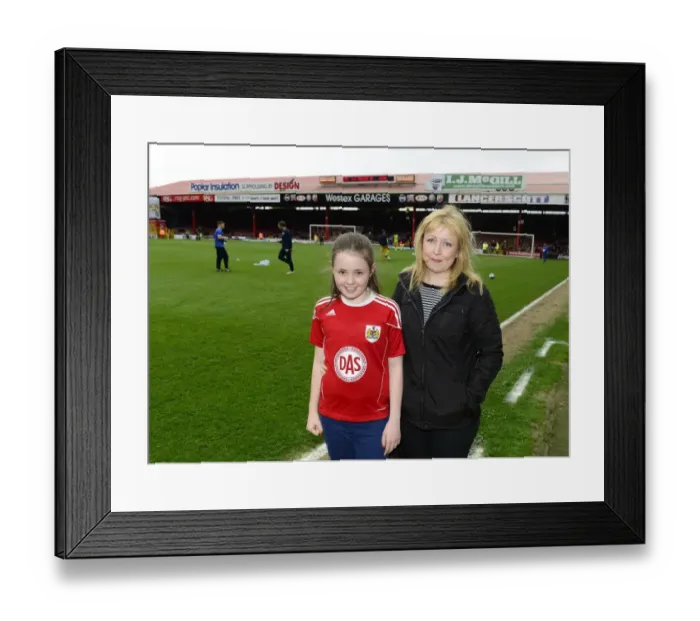 Framed Print : Battling in Sky Bet League One: Bristol City vs Preston North End at Ashton Gate (April 2014) Framed Print : Battling in Sky Bet League One: Bristol City vs Preston North End at Ashton Gate (April 2014)