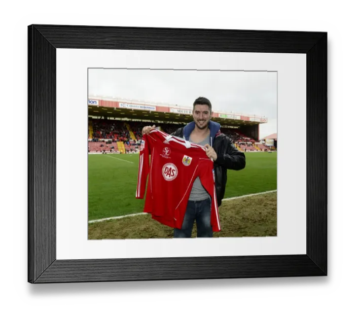 Framed Print : Football Rivalry: Bristol City vs Preston North End Clash in Sky Bet League One at Ashton Gate - 05-04-2014 Framed Print : Football Rivalry: Bristol City vs Preston North End Clash in Sky Bet League One at Ashton Gate - 05-04-2014
