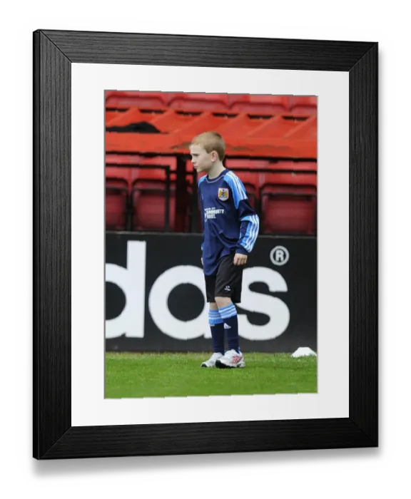 Framed Print : Football Rivalry: Bristol City vs Preston North End Clash at Ashton Gate - April 2014