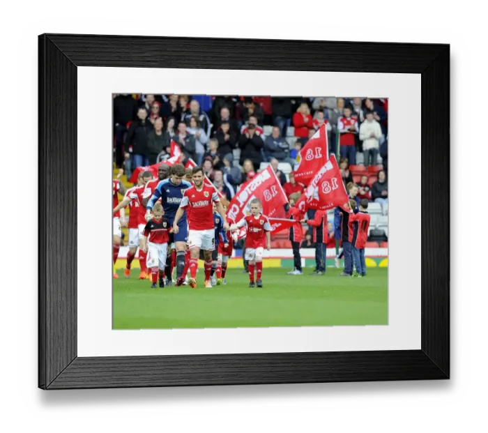 Framed Print : Thrilling Sky Bet League One Clash: Bristol City vs Preston North End at Ashton Gate (05 / 04 / 2014) Framed Print : Thrilling Sky Bet League One Clash: Bristol City vs Preston North End at Ashton Gate (05 / 04 / 2014)