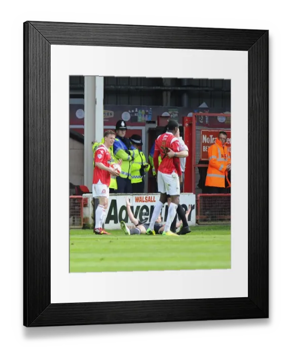Framed Print : Walsall's Michael Ngoo vs. Bristol City's Scott Wagstaff: Controversial Yellow Card Incident Framed Print : Walsall's Michael Ngoo vs. Bristol City's Scott Wagstaff: Controversial Yellow Card Incident