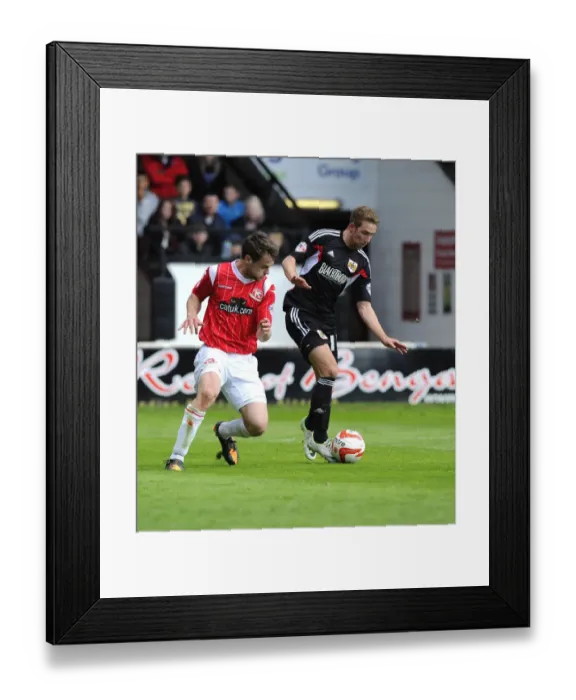Framed Print : Bristol City's Scott Wagstaff Steals the Ball from Walsall's Andy Taylor during Sky Bet League One Match