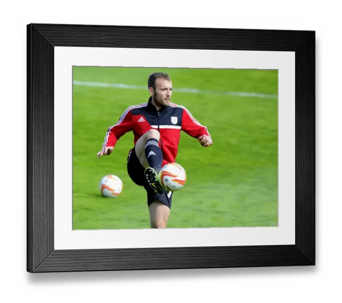 Framed Print : Liam Kelly of Bristol City in Action against Walsall, Sky Bet League One, 12-04-2014