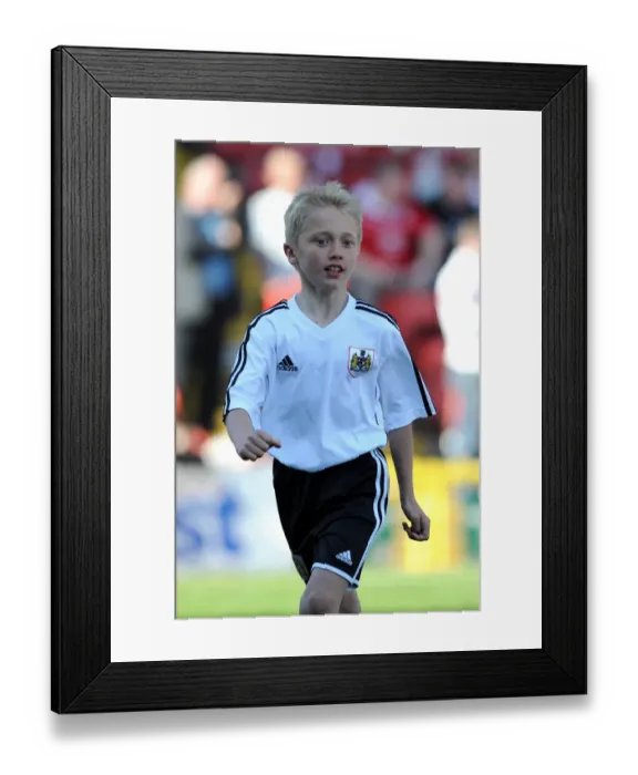 Framed Print : Next Gen: Bristol City Under 8s Take on Notts County at Ashton Gate