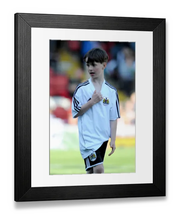 Framed Print : Next Gen: Young Bristol City Players Square Off Against Notts County Under 8s at Ashton Gate Academy Framed Print : Next Gen: Young Bristol City Players Square Off Against Notts County Under 8s at Ashton Gate Academy