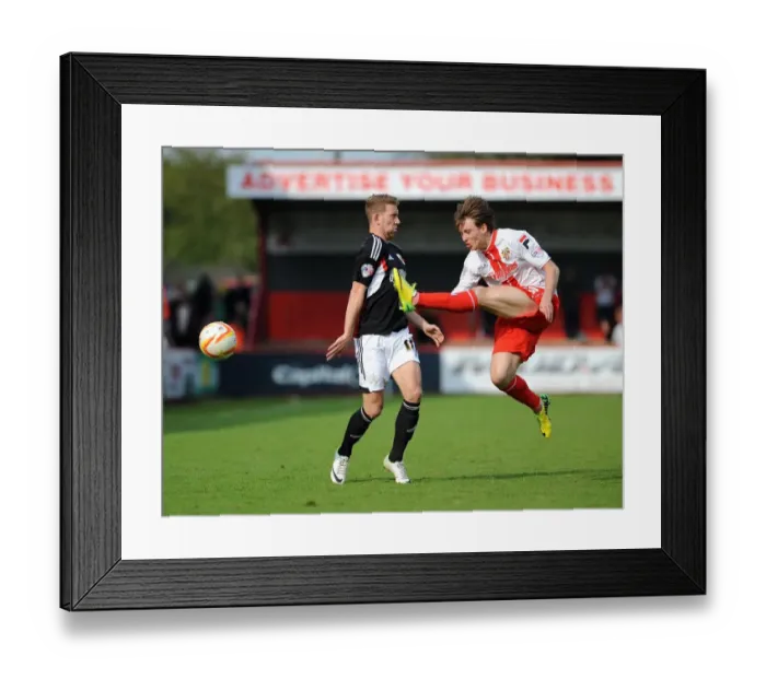 Framed Print : Bristol City vs Stevenage: Scott Wagstaff Closes In on Luke Freeman, League One Action (21 / 04 / 2014) Framed Print : Bristol City vs Stevenage: Scott Wagstaff Closes In on Luke Freeman, League One Action (21 / 04 / 2014)