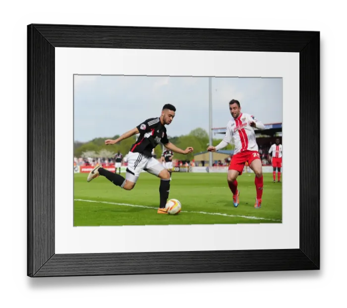 Framed Print : Bristol City's Derrick Williams Soaring for the Cross: Stevenage vs. Bristol City, Sky Bet League One (April 2014) Framed Print : Bristol City's Derrick Williams Soaring for the Cross: Stevenage vs. Bristol City, Sky Bet League One (April 2014)