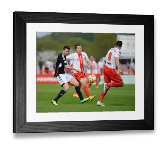 Framed Print : Brendan Moloney of Bristol City Battles Through Pressure at Stevenage, 2014 Framed Print : Brendan Moloney of Bristol City Battles Through Pressure at Stevenage, 2014