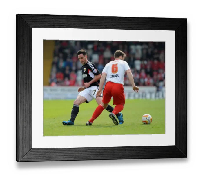 Framed Print : Bristol City's Greg Cunningham Challenges Luke Jones of Stevenage in Sky Bet League One Clash Framed Print : Bristol City's Greg Cunningham Challenges Luke Jones of Stevenage in Sky Bet League One Clash