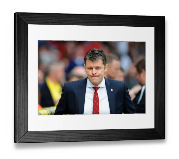 Framed Print : Steve Cotterill Leads Bristol City in Sky Bet League One Clash against Stevenage, April 2014 Framed Print : Steve Cotterill Leads Bristol City in Sky Bet League One Clash against Stevenage, April 2014