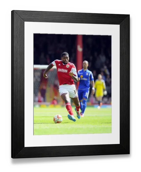 Framed Print : Bristol City's Jay Emmanuel-Thomas in Action Against Crewe, Sky Bet League One, 2014
