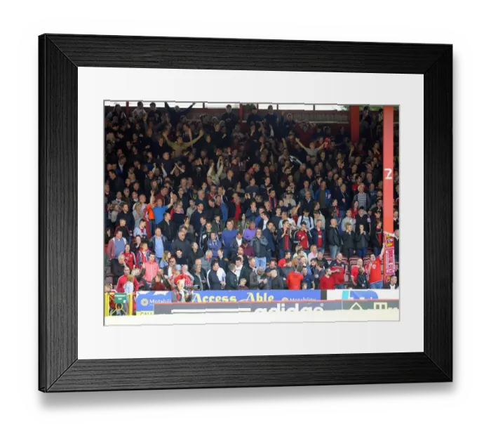 Framed Print : Bristol City vs Crewe: Intense Moment at Ashton Gate, League One Football Match (26 / 04 / 2014)