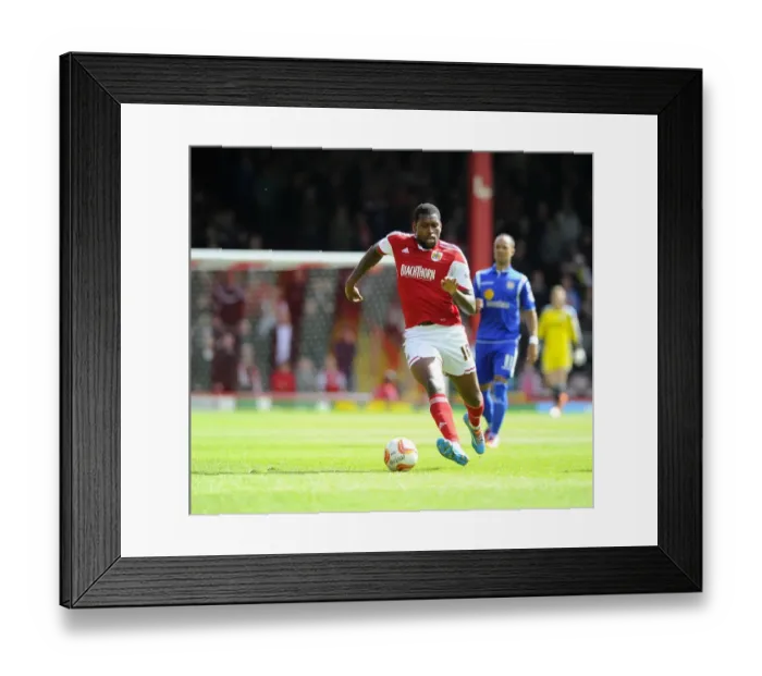 Framed Print : Jay Emmanuel-Thomas in Action: Bristol City vs Crewe, Sky Bet League One, April 2014