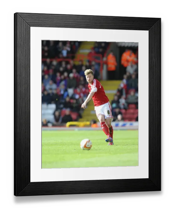 Framed Print : Wade Elliott in Action: Bristol City vs Crewe, Sky Bet League One, 2014