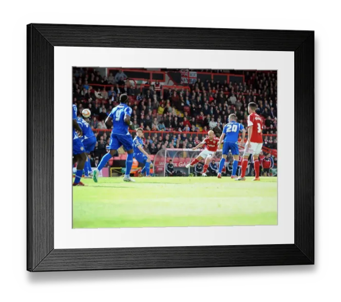 Framed Print : Bristol City's Simon Gillett Scores a Strike Against Crewe - April 26, 2014 Framed Print : Bristol City's Simon Gillett Scores a Strike Against Crewe - April 26, 2014