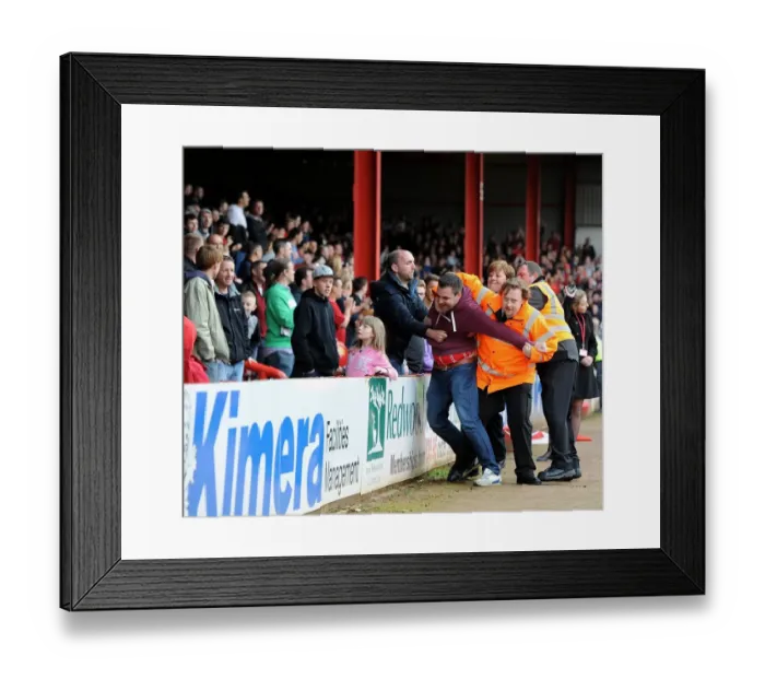 Framed Print : Passionate East End Fans: Intense Moments at Bristol City vs Crewe, 2014 Framed Print : Passionate East End Fans: Intense Moments at Bristol City vs Crewe, 2014