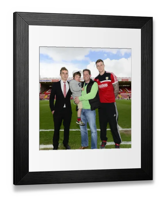Framed Print : Bristol City vs Crewe: Intense Rivalry in Sky Bet League One Clash at Ashton Gate - 2014 Framed Print : Bristol City vs Crewe: Intense Rivalry in Sky Bet League One Clash at Ashton Gate - 2014